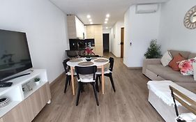 T1 Rosa Dos Ventos, A/C & Terrace - Casas & Papeis